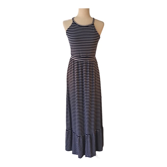Old Navy Knit Tiered Navy Stripe Maxi Dress - Picture 4 of 13